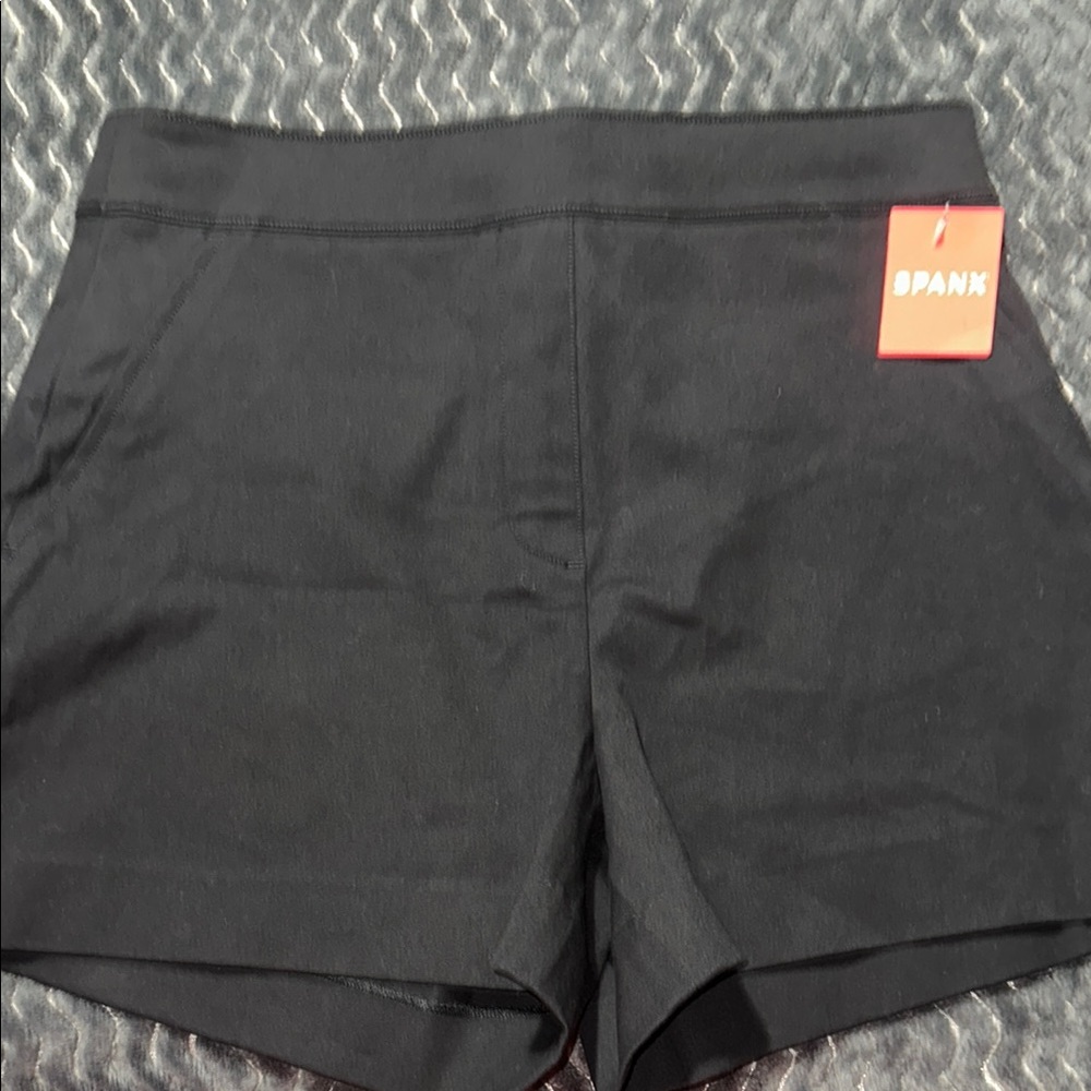 Spanx Women's Black Shorts
